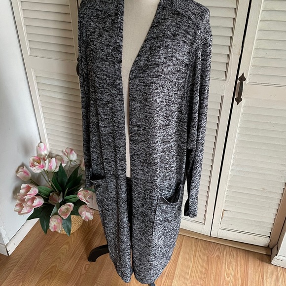 NWT Lane Bryant Gray Black Long Cardigan 22/24 - Picture 4 of 8